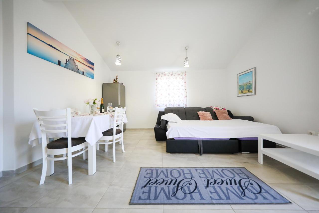 Holiday Home Ana Poljana  Екстериор снимка