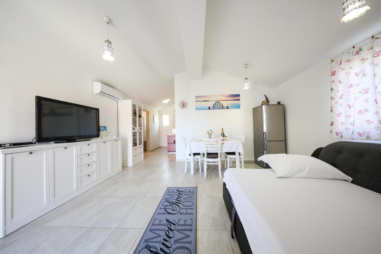 Holiday Home Ana Poljana  Екстериор снимка